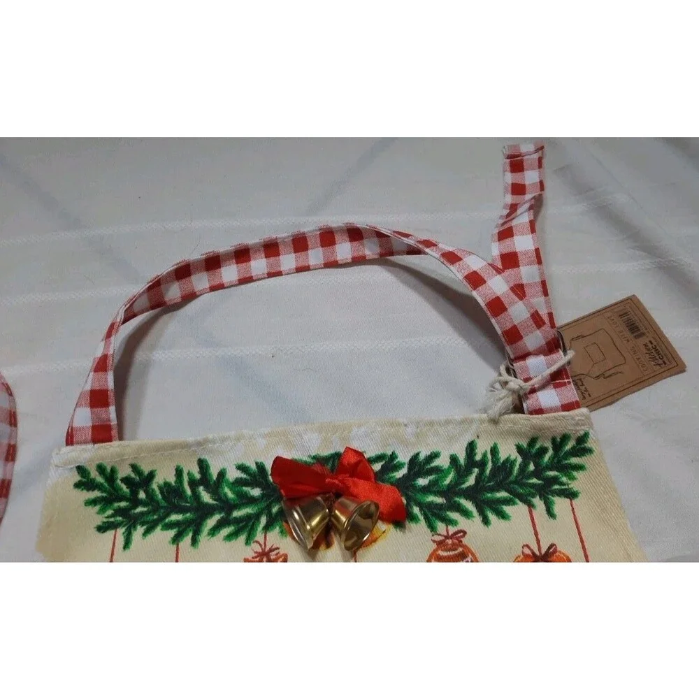 NWT Kitchen Chic “Marry Christmas” Adjustable Christmas Theme Apron
